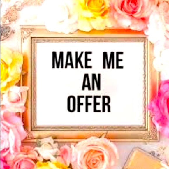Make offers 👢👗👚👠 - Picture 1 of 1